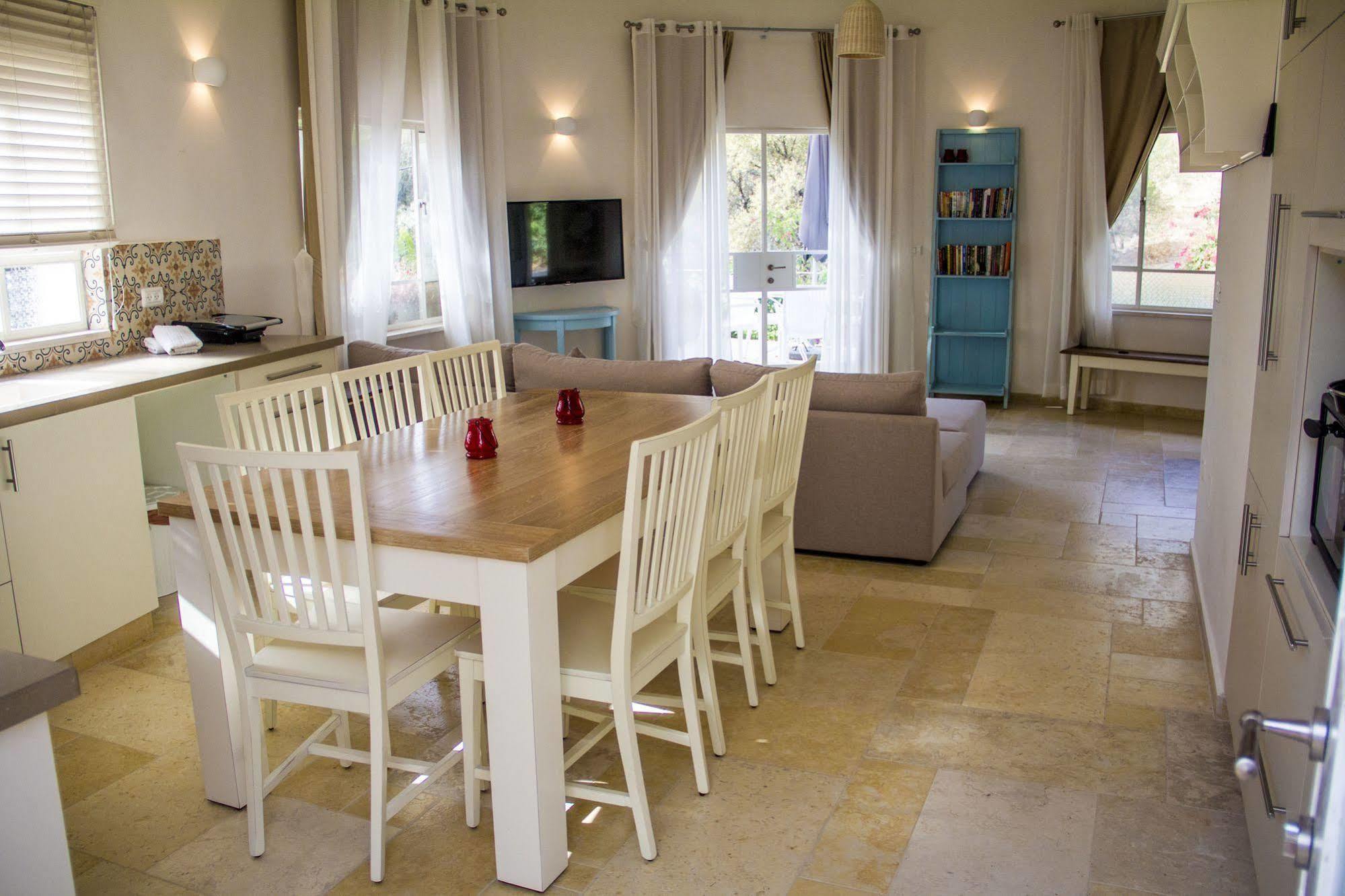 Pina Barosh Bnb Rosh Pinna Exterior photo
